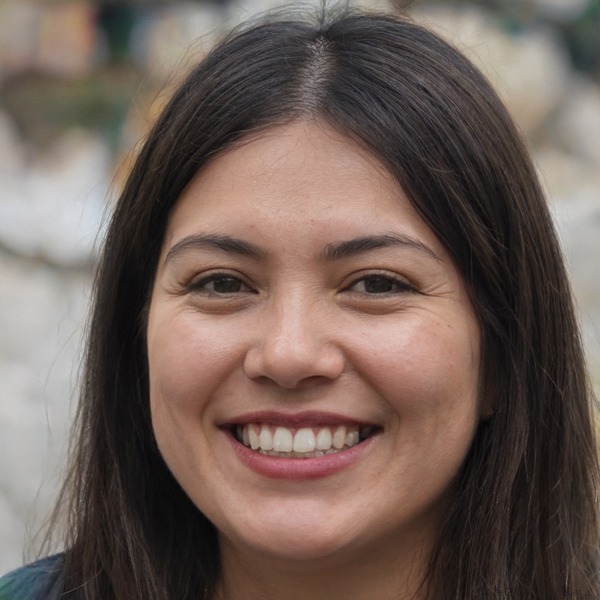 Corina Marshall headshot